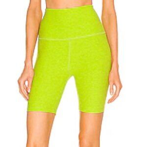 Beyond Yoga Spacedye High Waisted Biker Short in Matcha Lime Green Size Medium